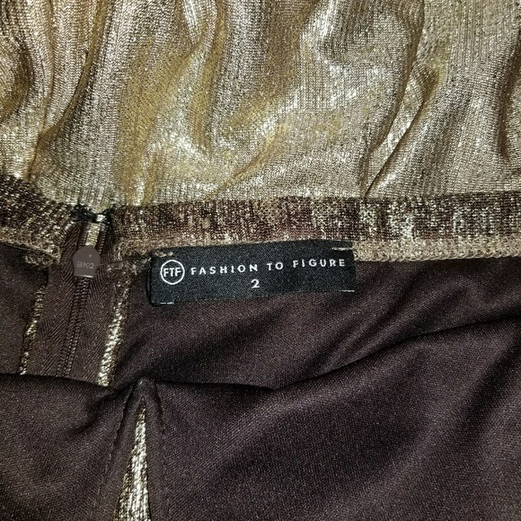 🍾The Luxe Life Strapless Gown 🥂 - Picture 4 of 11